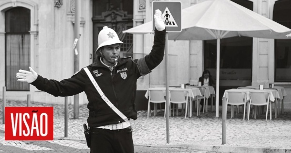Dos engraxadores aos cauteleiros, passando pelos amoladores e jogadores de cartas. Os rostos de que Lisboa é feita