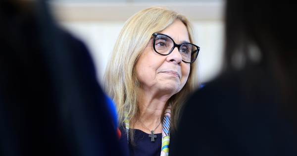 A ministra que perdeu na comunicação antes de perder na governação