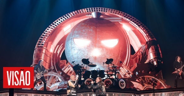 As imagens poderosas dos alemães Helloween no Campo Pequeno