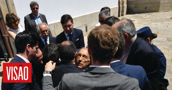 Marcelo e os outros: As hérnias e as doenças que afetaram os Presidentes da República