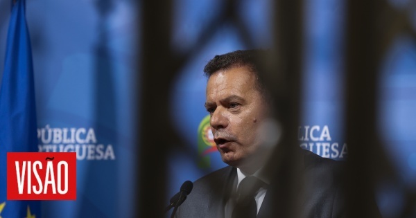 Prémio Laranja Amarga para o Dia da Vergonha do PSD a preferir votar na extrema-direita