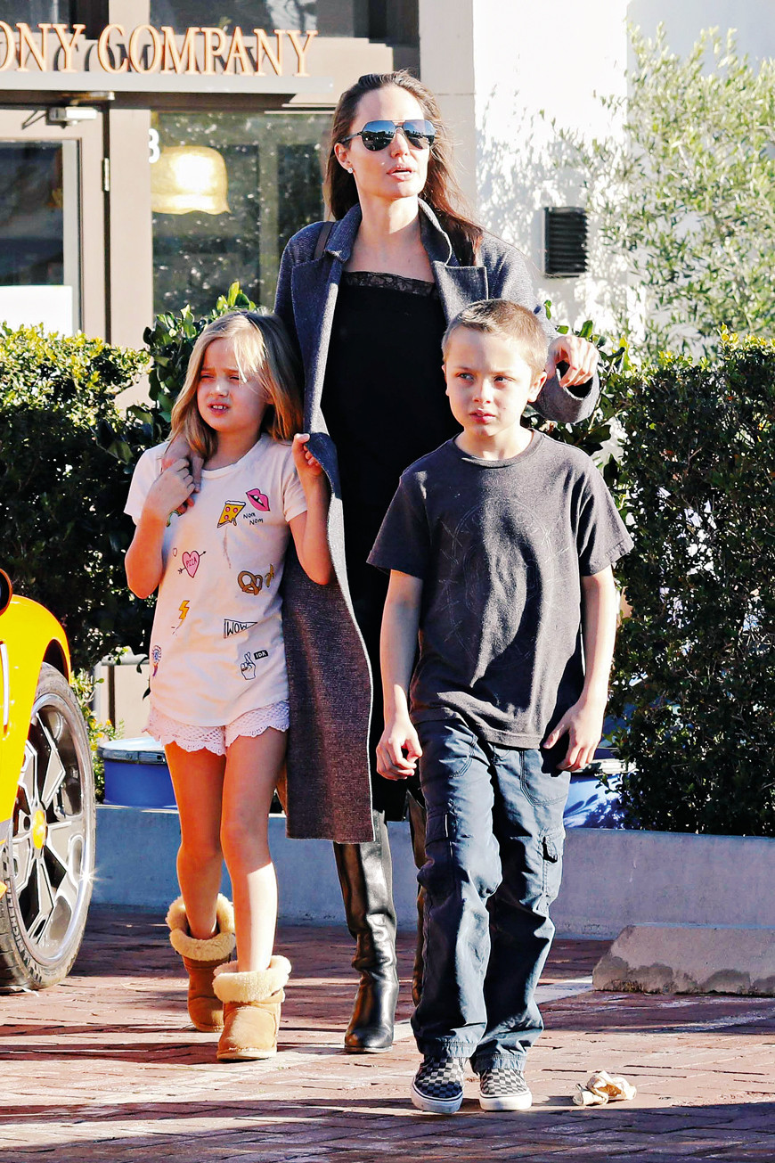 Filhos de Angelina Jolie e Brad Pitt já são adolescentes e jovens