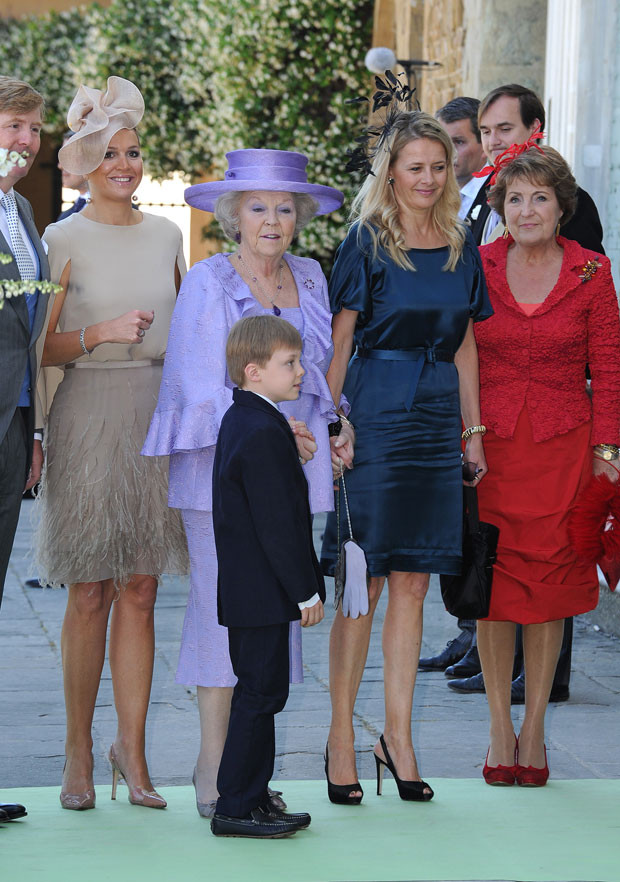 Família real da Holanda no casamento da princesa Carolina de Bourbon-Parma