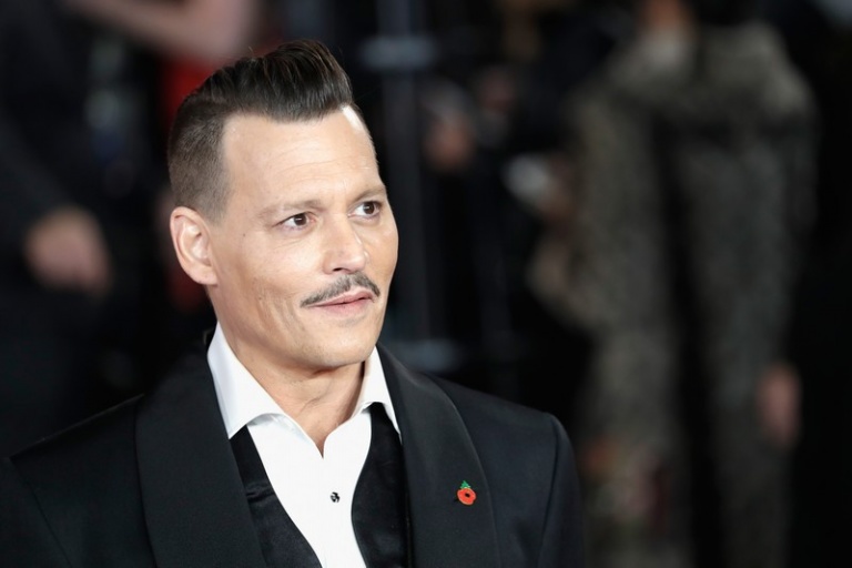 Caras | Filho de Johnny Depp está 'bem de saúde', ao contrário do que ...