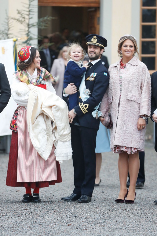 Caras  Princesa Sofia da Suécia recupera um dos seus vestidos