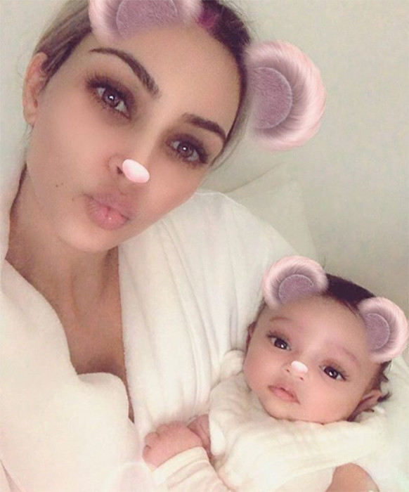 kim-kardashian-first-photo-baby-chicago-instagram-z.jpg