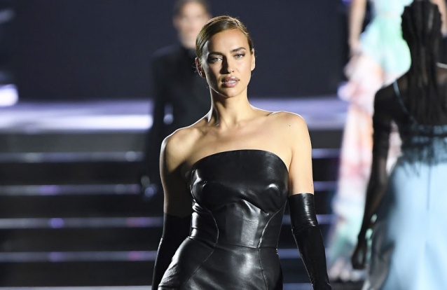 Caras Irina Shayk Mostrase Sexy E Arrasa No Primeiro D