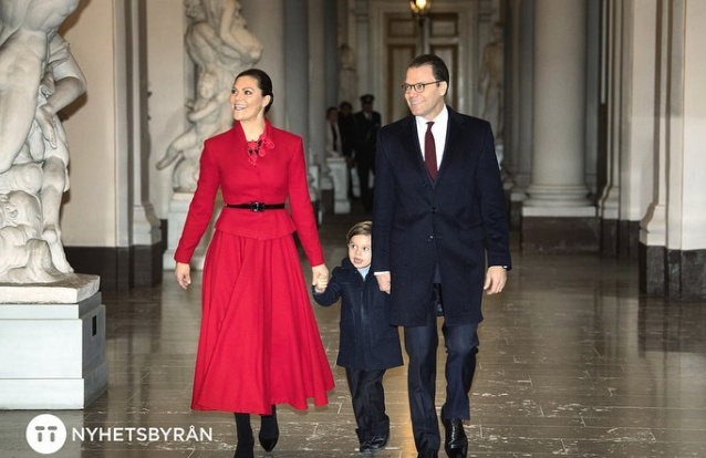 Caras  Princesa Sofia da Suécia deslumbra em vestido fúcsia na