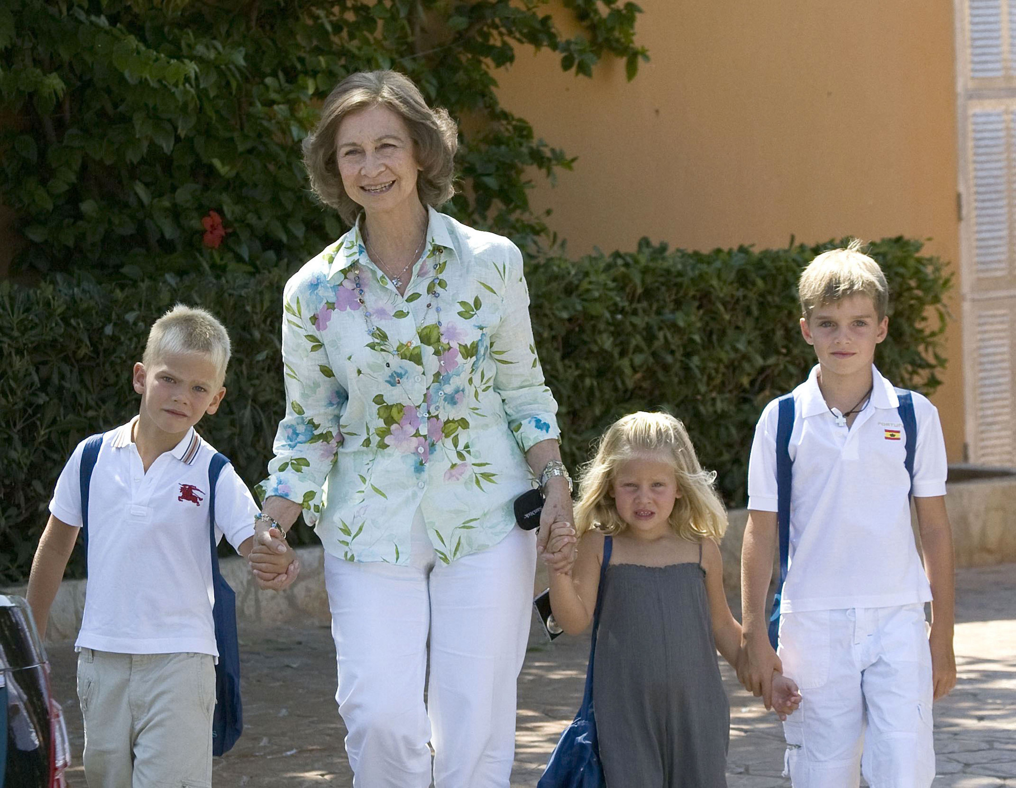 A rainha Sofia de Espanha com os netos