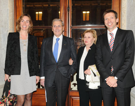 Belmiro de Azevedo com a mulher, Margarida, o filho mais velho e a mulher deste, Paulo e Nicole Azevedo