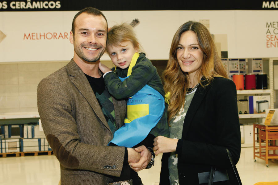 Celso Martins e Ana Rita Rocha com a filha, Estrela.jpg