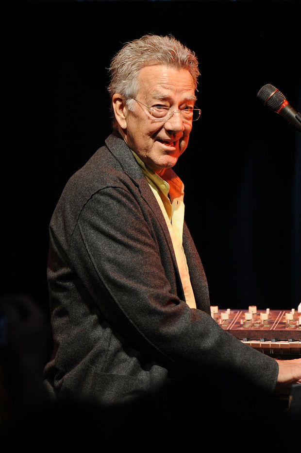 Morreu Ray Manzarek, teclista e fundador dos Doors, Música