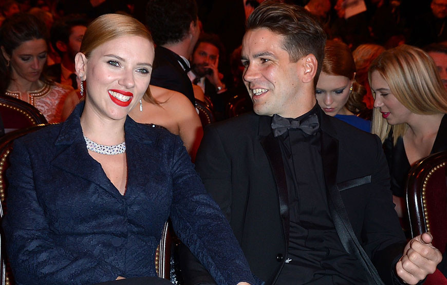 Scarlett Johansson e Romain Dauriac.jpg
