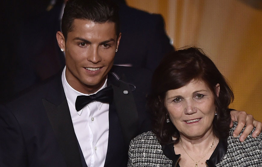 Cristiano Ronaldo com a mãe, Dolores Aveiro.jpg