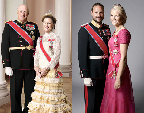 Harald, Sonja, Haakon e Mette-Marit da Noruega.jpg