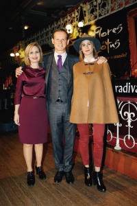 Caras Jose Rodrigues Dos Santos Apresenta Novo Livro Rodeado Pela Familia