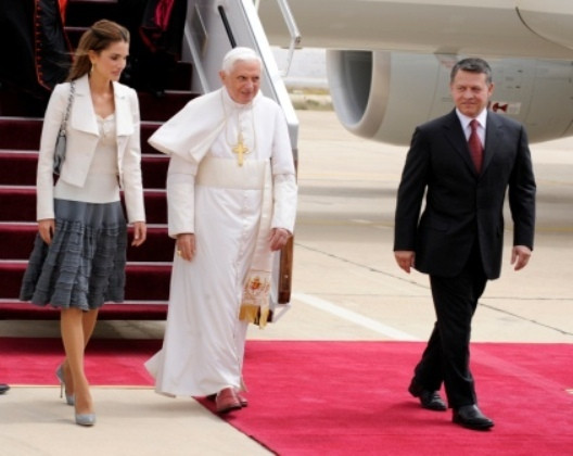 Rainha Rania, o Papa Bento XVI e o rei Abdullah II 