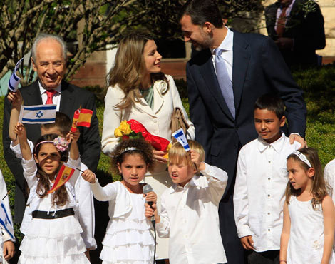 Shimon Peres com Letizia e Felipe
