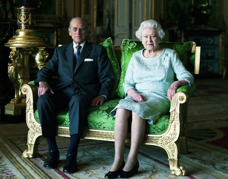 O novo retrato oficial da rainha Isabel II e do duque de Edimburgo