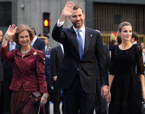 Rainha Sofía e príncipes das Astúrias 