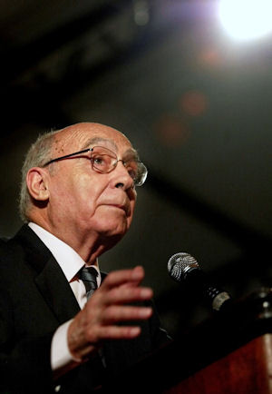 José Saramago completa hoje 85 anos