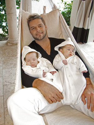 Caras Ricky Martin Apresenta Os Filhos