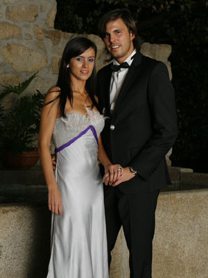 Gio Rodrigues surpreende Ana Gomes com anel de noivado desenhado por ele