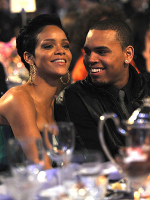 Rihanna e Chris Brown podem ter casado em segredo