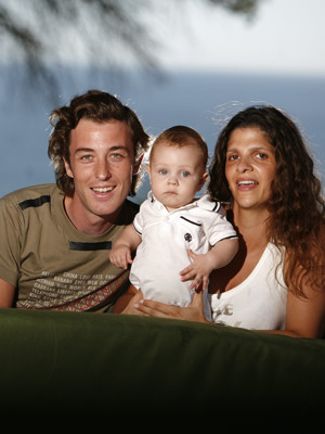 Armindo Araújo e Teresa Mendes encantados com o filho, Tomás