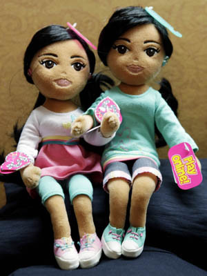Sasha e Malia Obama retratadas em bonecas