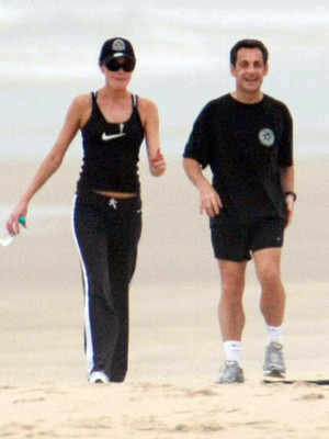 Bruni e Sarkozy exibem o seu amor nas praias do Rio