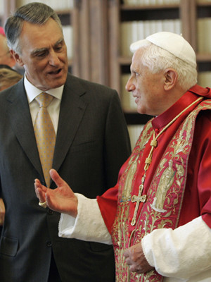 Cavaco Silva recebido pelo Papa Bento XVI