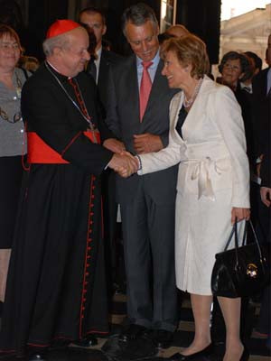 Aníbal e Maria Cavaco Silva reencontram secretário pessoal do Papa João Paulo II