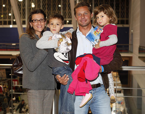 Rita Fernandes e Rodrigo Herédia com os filhos, Miguel e Maria