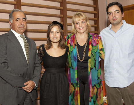 Elisabete Canha de Andrade com o marido, Paulo Andrade, e os filhos, Sara e Paulo Filipe