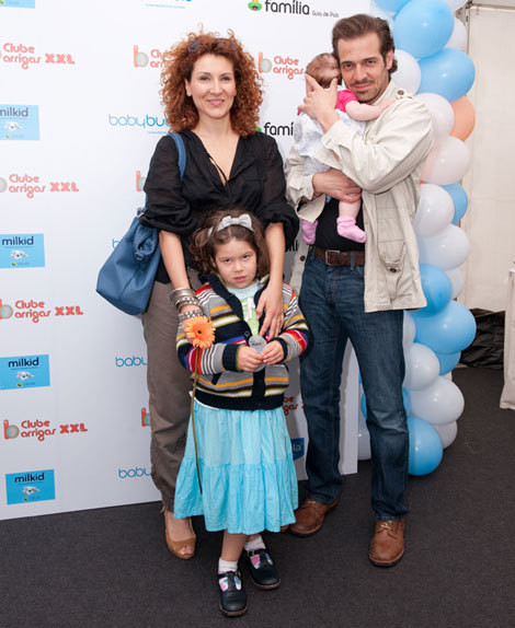 Mafalda Vilhena e Pepê Rapazote com as filhas
