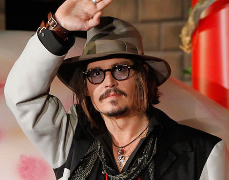 Johnny Depp foi encontrado inconsciente num quarto de hotel