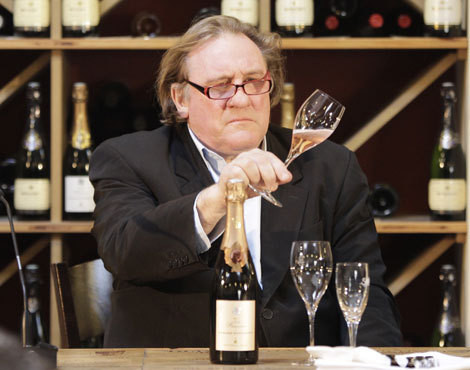 Caras | FOTOGALERIA: Gérard Depardieu apresenta novo vinho