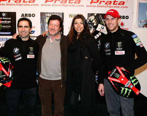 Joaquim de Almeida e Sandra Cóias com os pilotos Paulo Gonçalves e Pedro Bianchi Prata