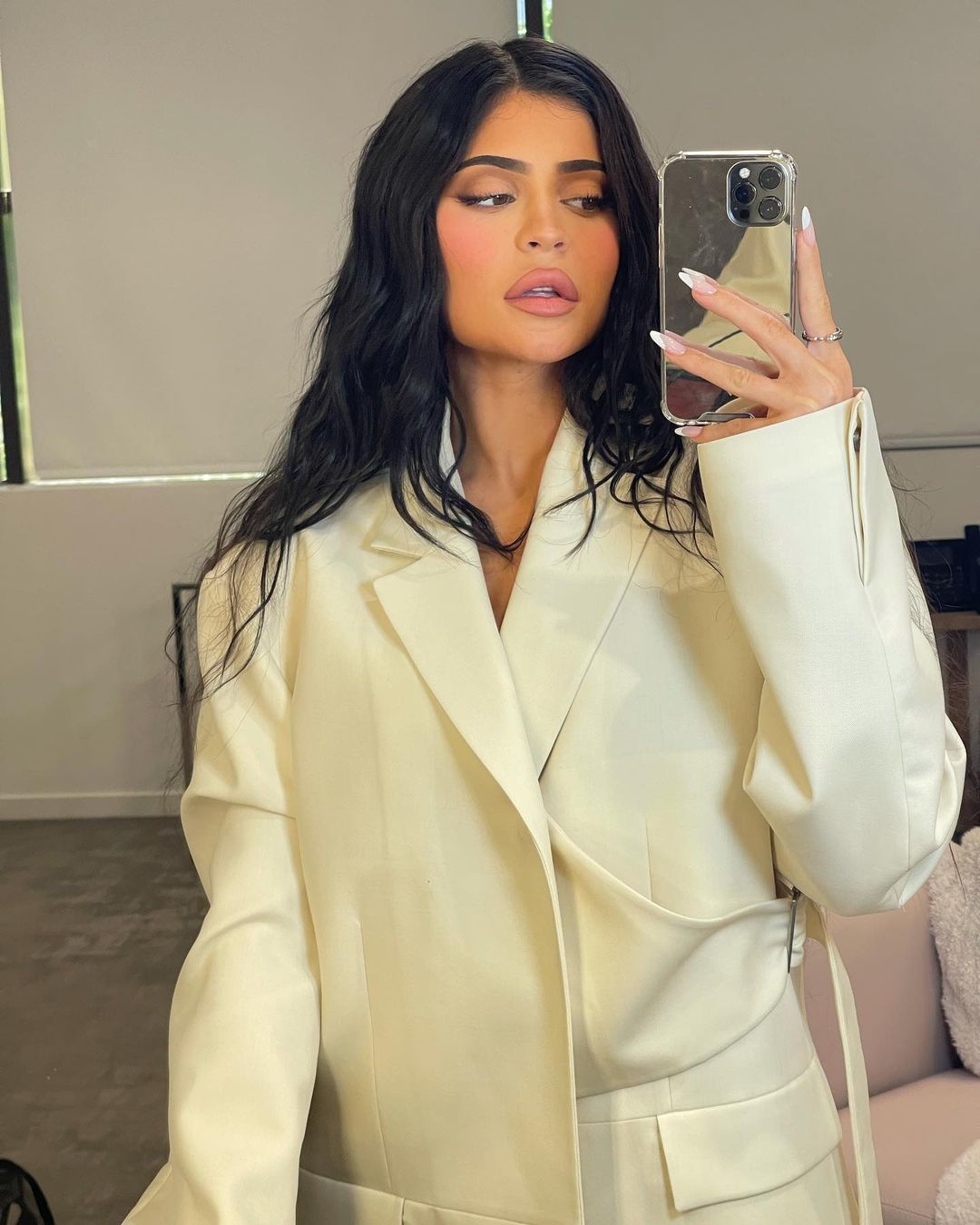 Caras Kylie Jenner anuncia o nome do filho