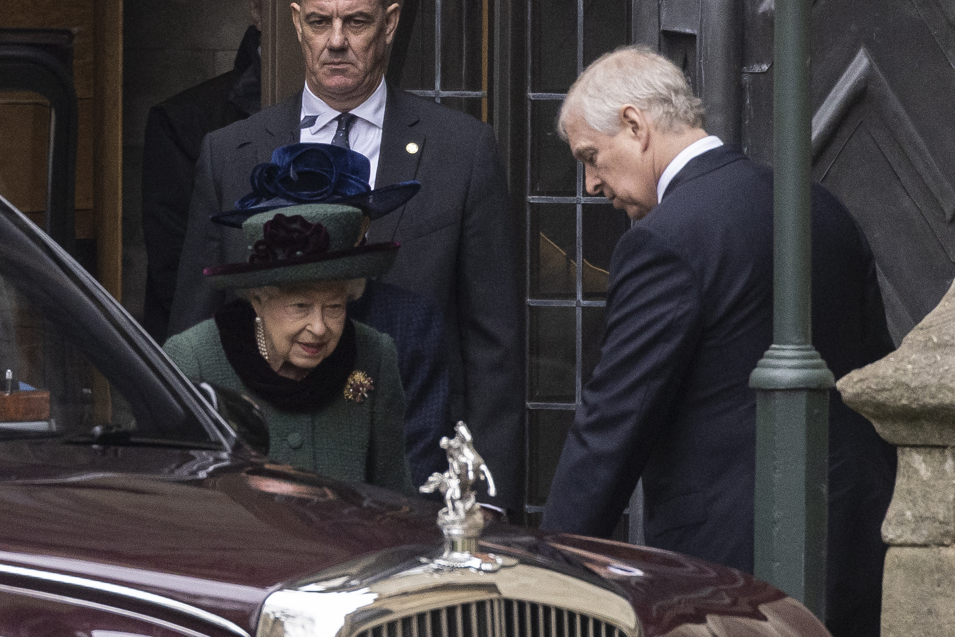 A reação da rainha Isabel II quando o príncipe André lhe contou sobre a sua ligação a Jeffrey Epstein