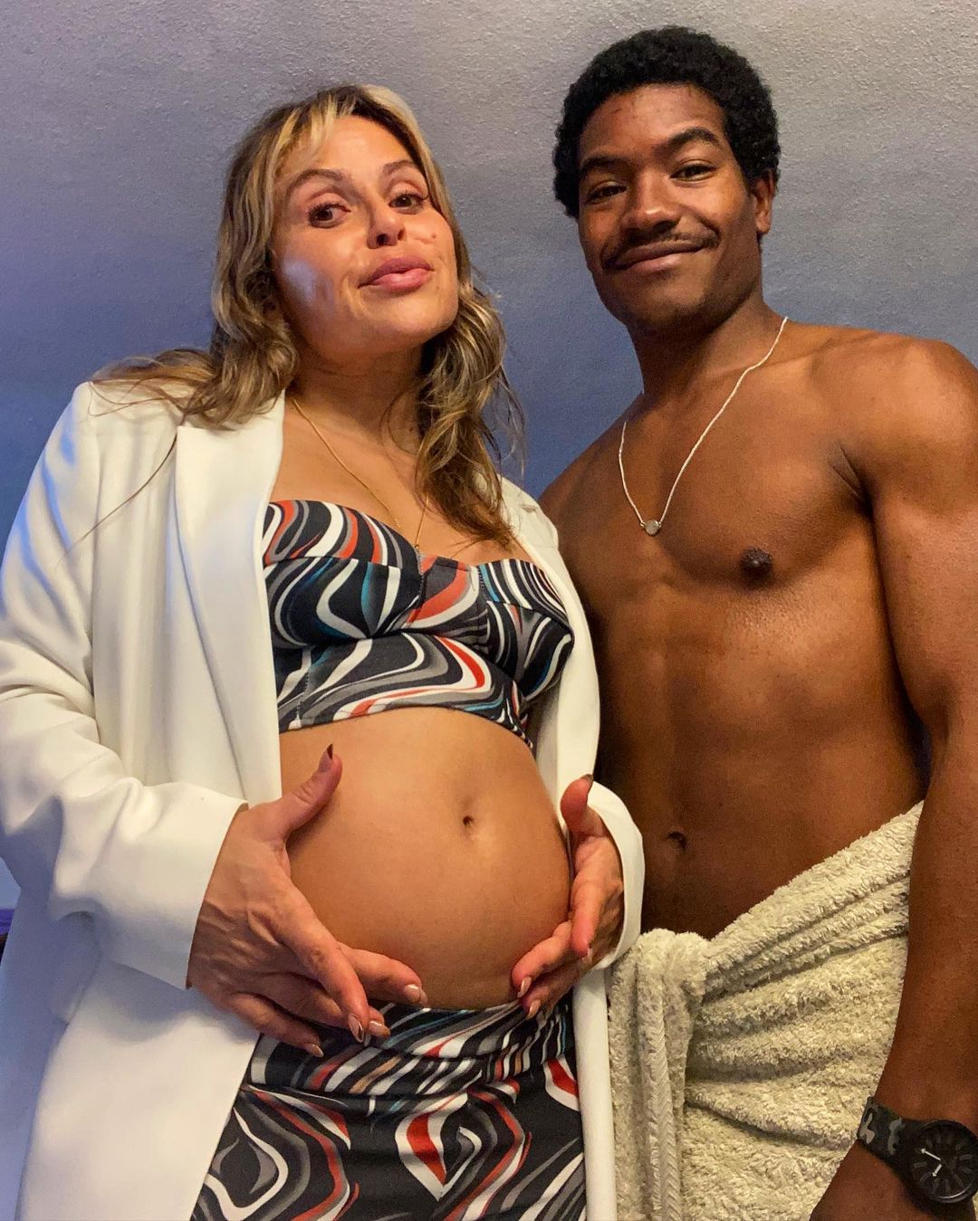 Caras Maria Sampaio e Gonçalo Cabral anunciam sexo do bebé que esperam