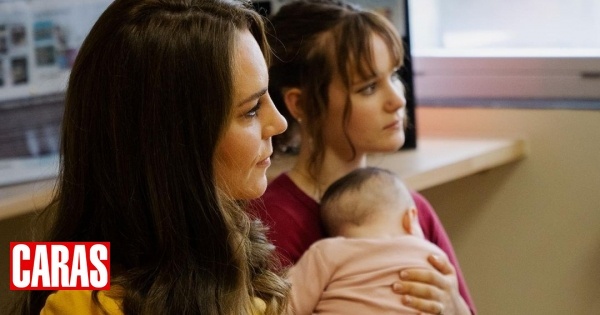 Primeiro ato oficial a solo da princesa de Gales: Kate visita maternidade