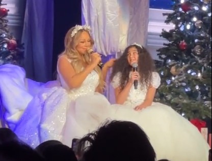 Caras | Mariah Carey faz dueto ao vivo com a filha