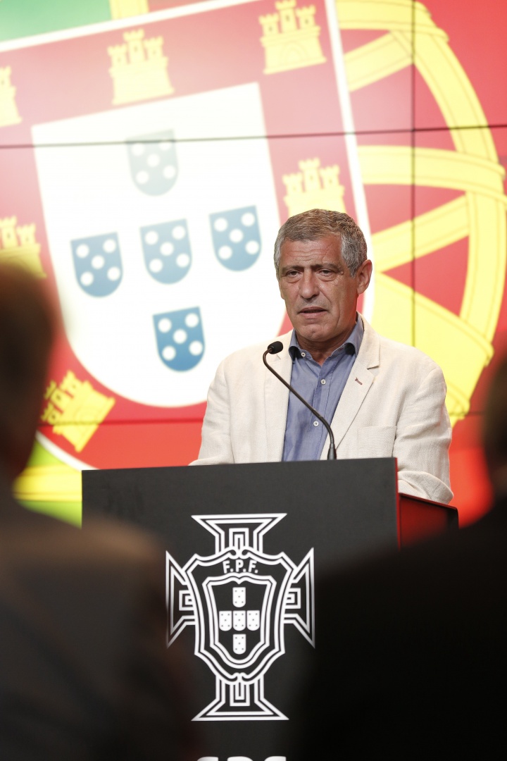 Caras Fernando Santos Já Não é O Selecionador Nacional 