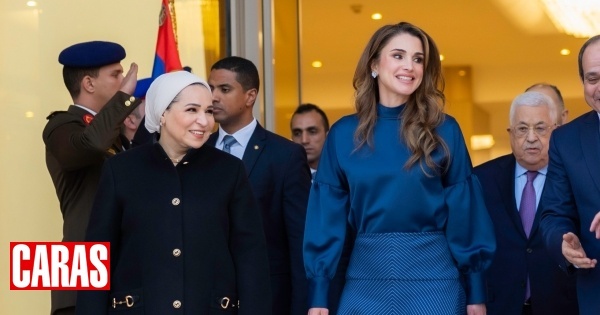 Jordan's Rania Oxidation in full blue look