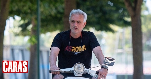 José Mourinho fez 60 anos e teve direito a bolo no balneário