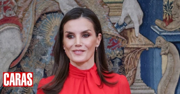 Letizia wears a look in her favorite colour. |  faces