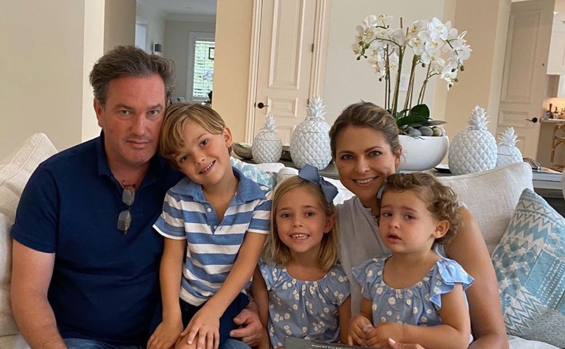 Princesa Madalena da Suécia e Chris O’Neill com os filhos, Nicolas, Leonore e Adrienne