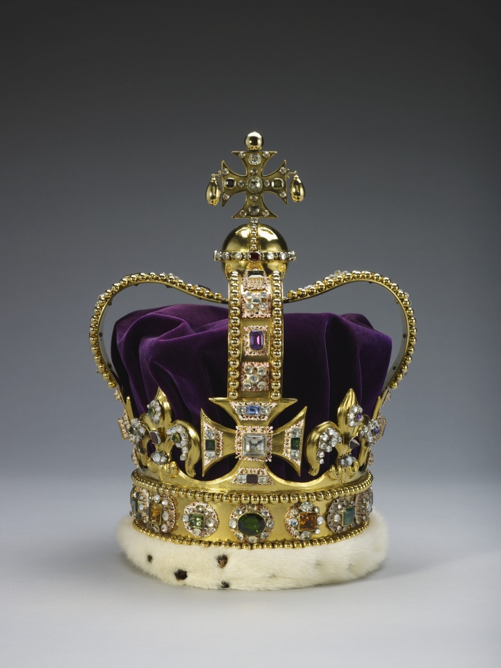 As joias da coroa que serão usadas na coroação de Carlos III
